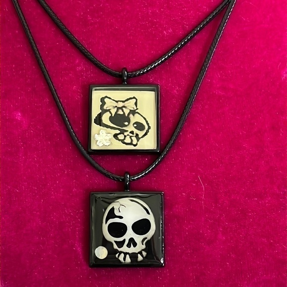 RESIN Skull Necklace Set Skeleton Pendant Gothic - Picture 1 of 4